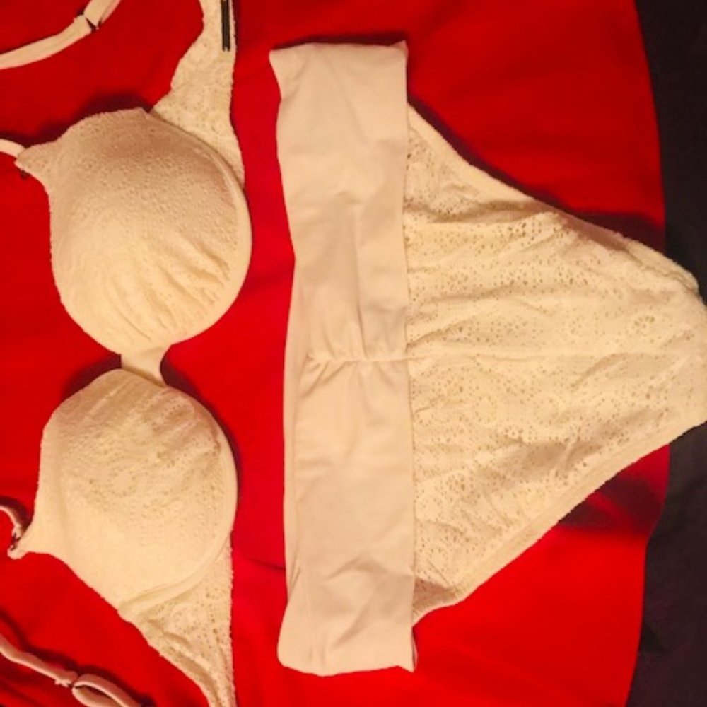 SWIM SYSTEMS WHITE LACE BIKINI TOP AND BOTTOM, NEW